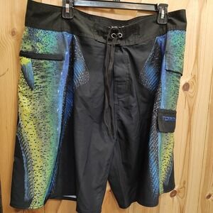 Tormenter Mens Board Shorts Sz 38 Mahi Mahi Fish Graphic Stretch Fishing Beach